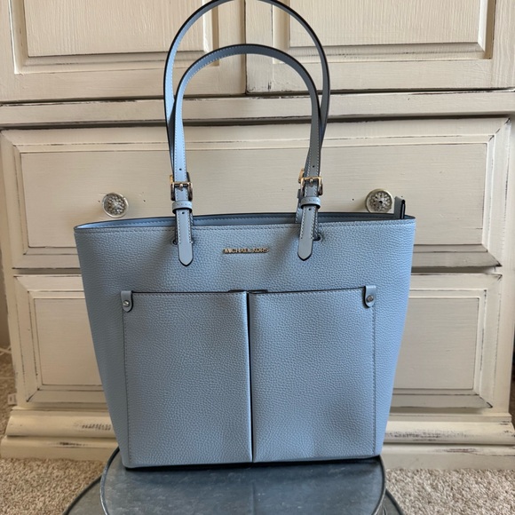 Michael Kors Jet Set Travel Medium Double Pocket Tote Light Sky NWT - Picture 1 of 5